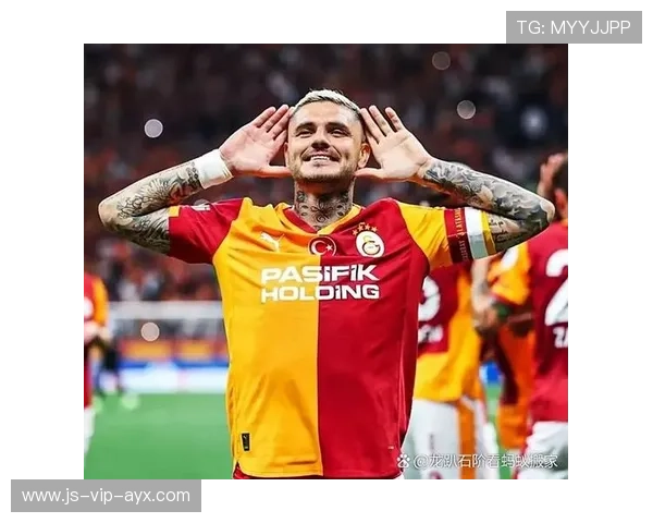 巴伦西亚长传精准助攻，皮奇尼完美破门再现经典瞬间